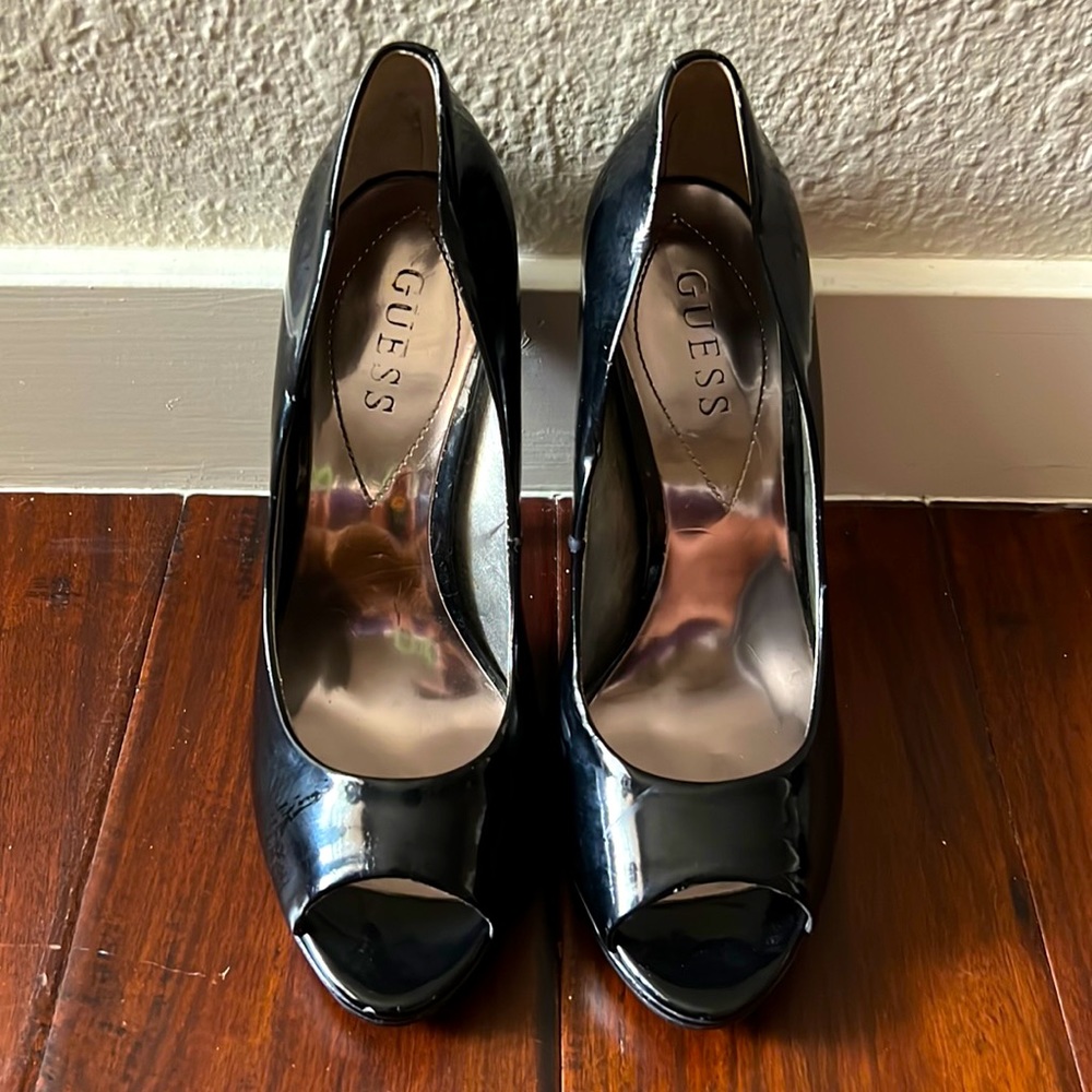 Guess black patent heels size 7